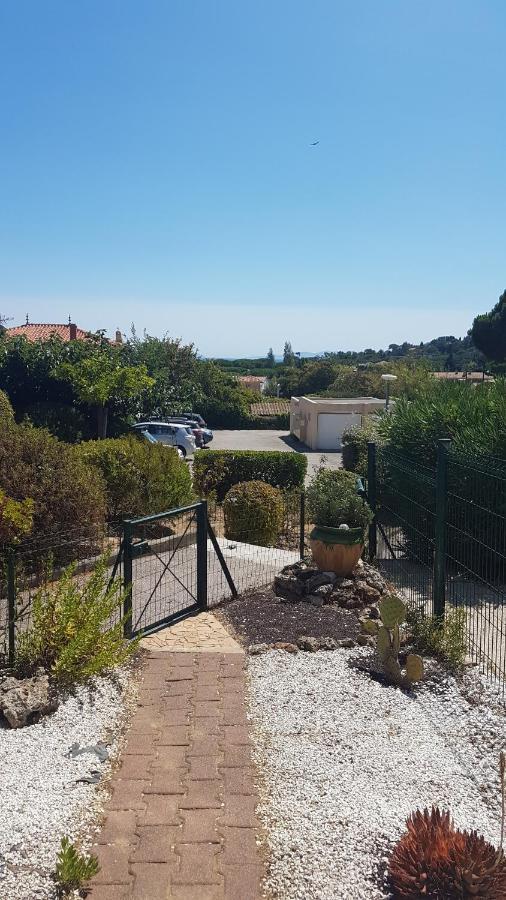 Au Coin De L'Olivier Apartment Le Lavandou Bagian luar foto