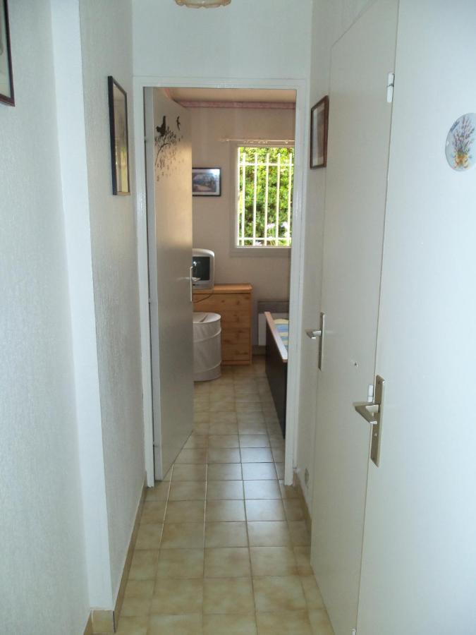 Au Coin De L'Olivier Apartment Le Lavandou Bagian luar foto