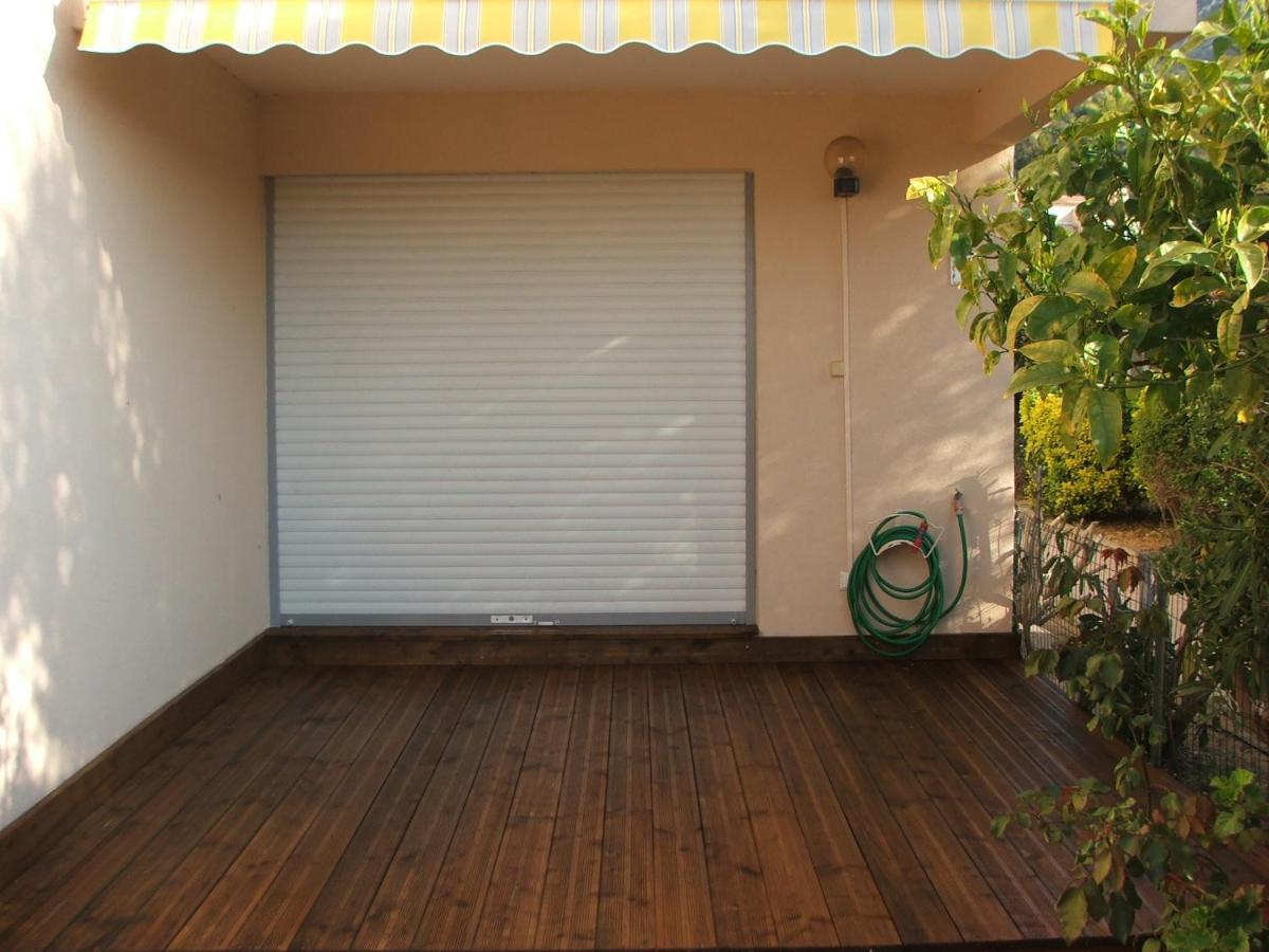 Au Coin De L'Olivier Apartment Le Lavandou Bagian luar foto